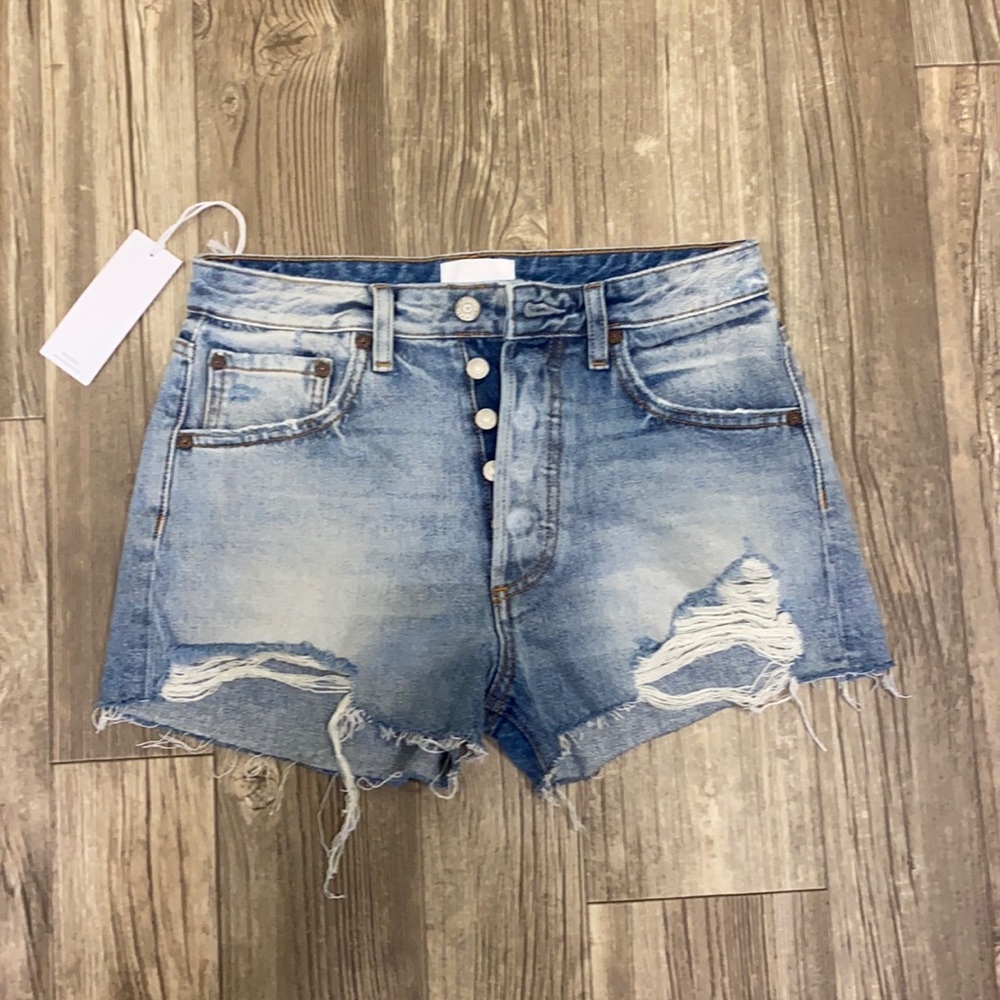 Boyish high rise rigid cut off short